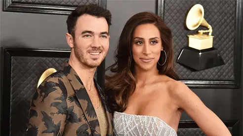 Danielle Jonas, esposa de Kevin Jonas, revela que fue diagnosticada con la enfermedad de Lyme