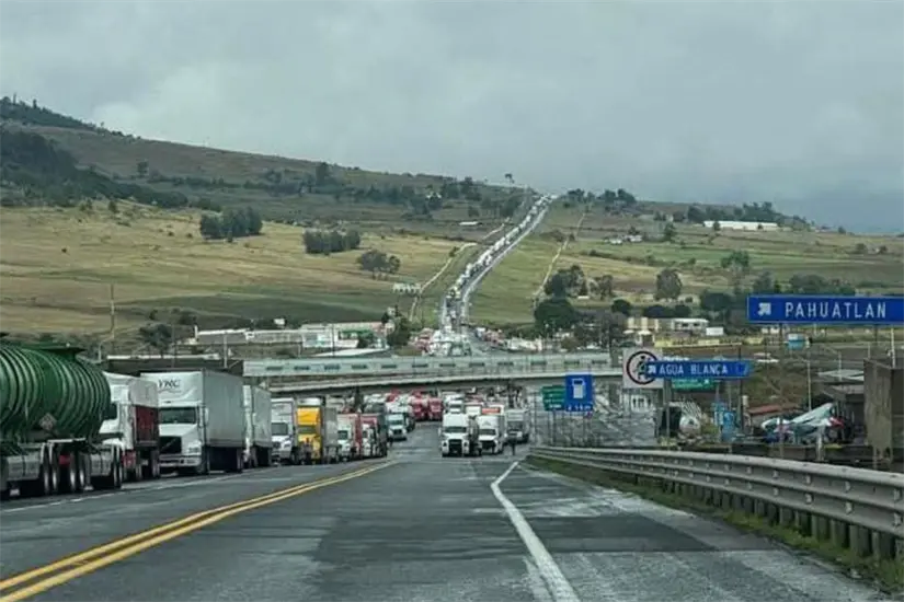 Carretera a Veracruz. Foto: Axel Hassel