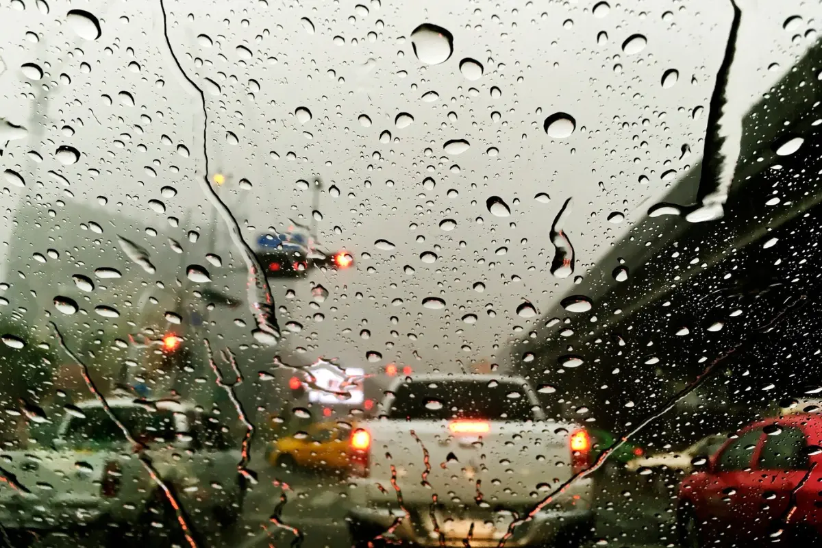 Lluvias de moderadas a fuertes seguirán registrándose en Tamaulipas este fin de semana. Foto: Freepik