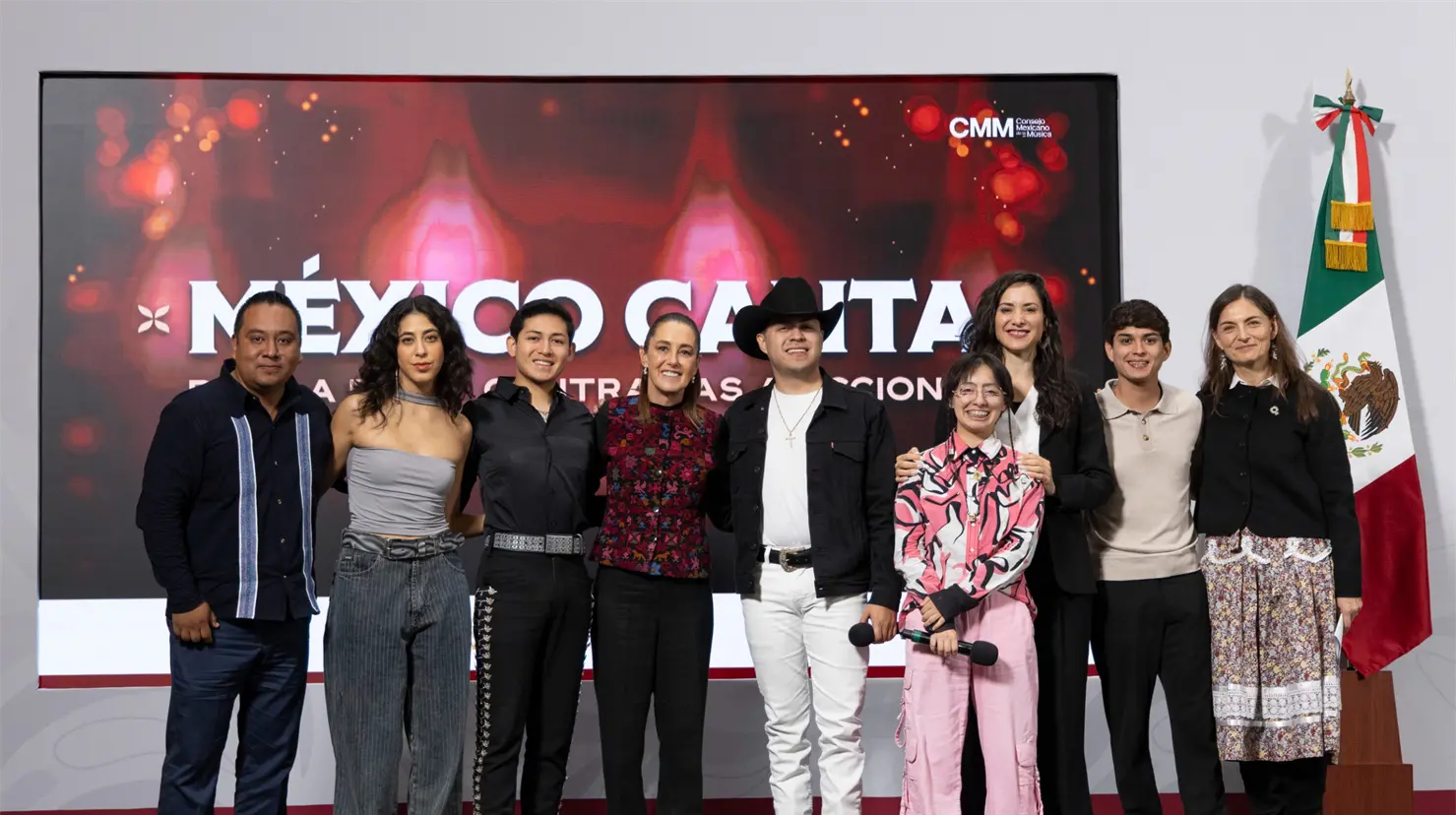 México Canta presume gira y disco de vinilo, además van al Latin Grammy. / FOTO: Gobierno Federal