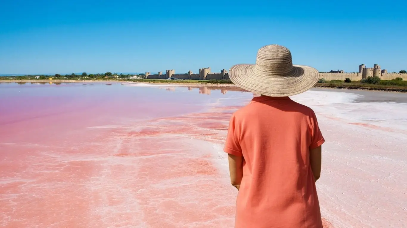 ¿Se puede nadar en Las Coloradas?. Foto: Freepick / Canva