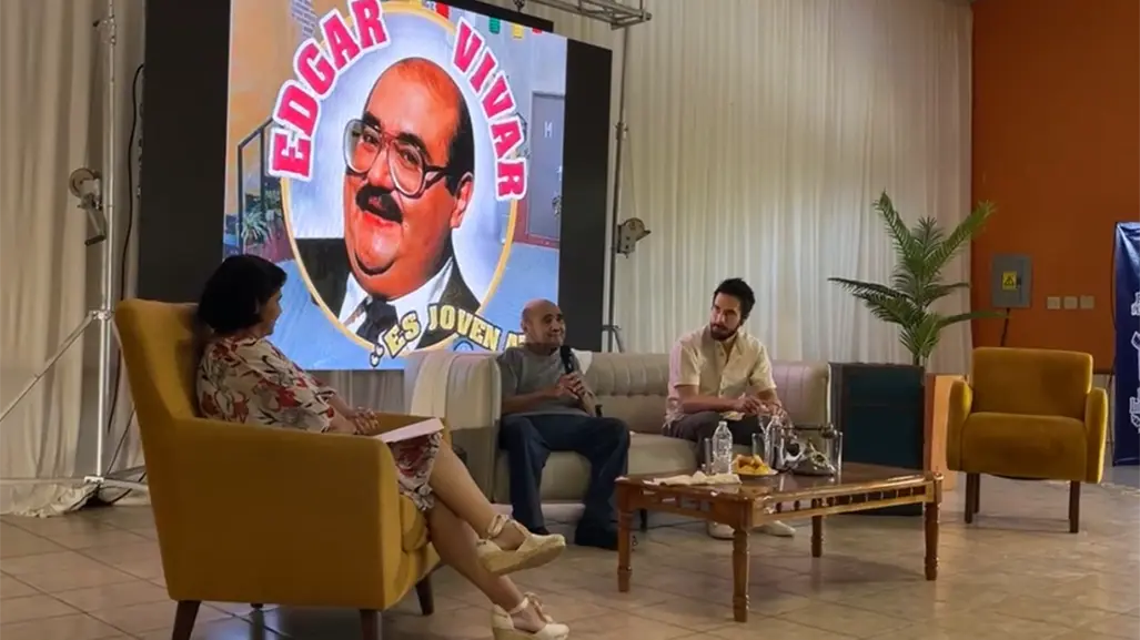 Festival del Cine de Santa Rosalía recibe al "señor Barriga", Edgar Vivar con aplausos