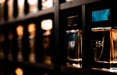 5 nuevos perfumes para hombre en 2025 que combinan frescura y elegancia
