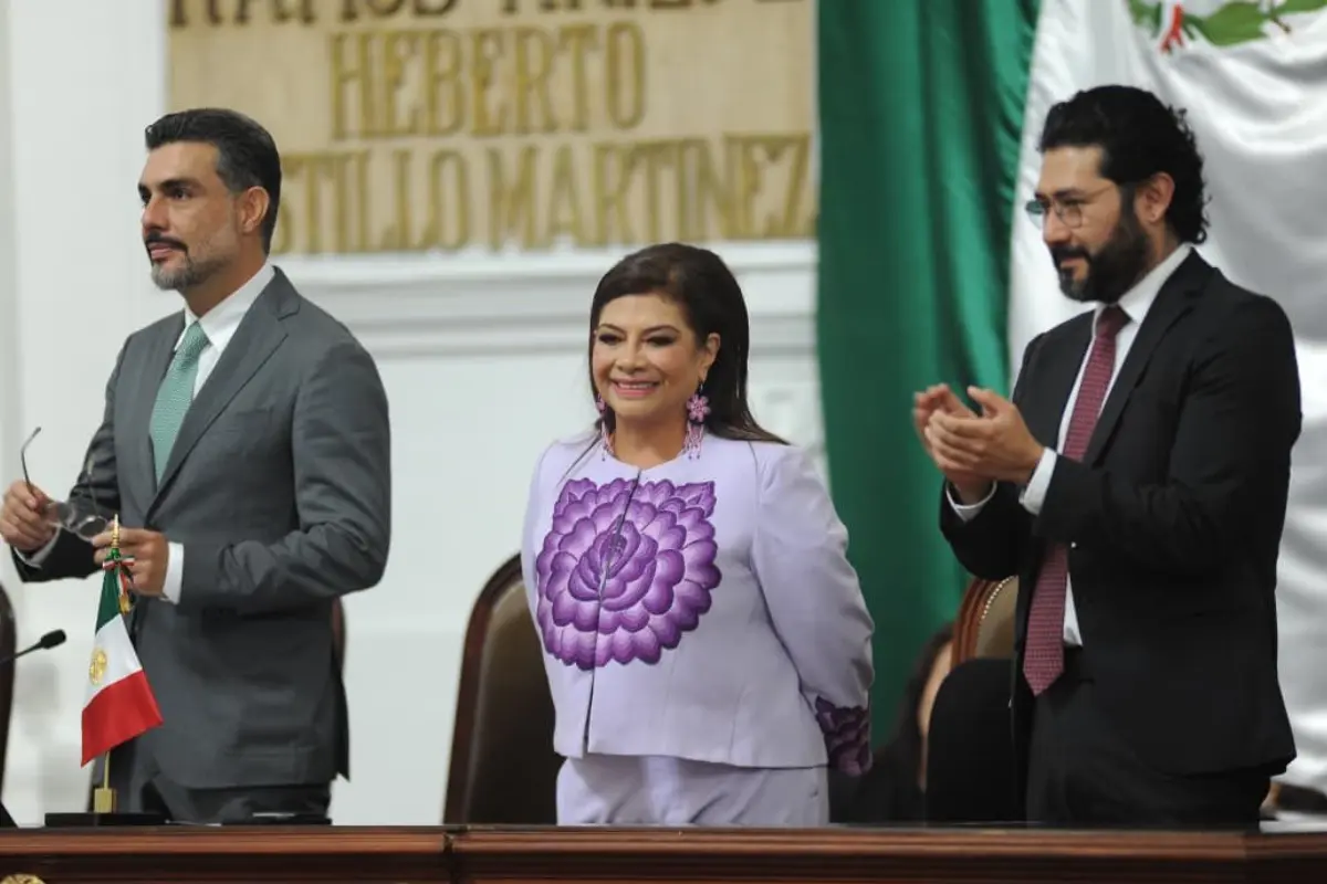Brugada en el Congreso presentando su Primer Informe. Foto: X @GabyJimenezMX
