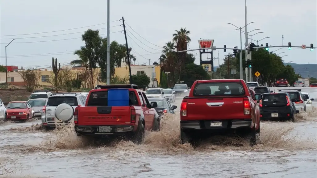 Baja California Sur registra lluvias y viento por remanentes de Raymond