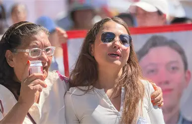FOTOS | Exigen con marcha la aparición de Carlos Emilio, joven de Durango desaparecido en Mazatlán