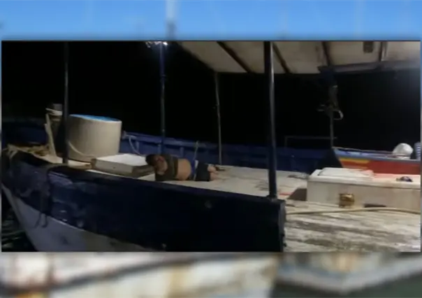 Hombre roba un barco en altamar y abandona a 11 pescadores: así fue capturado
