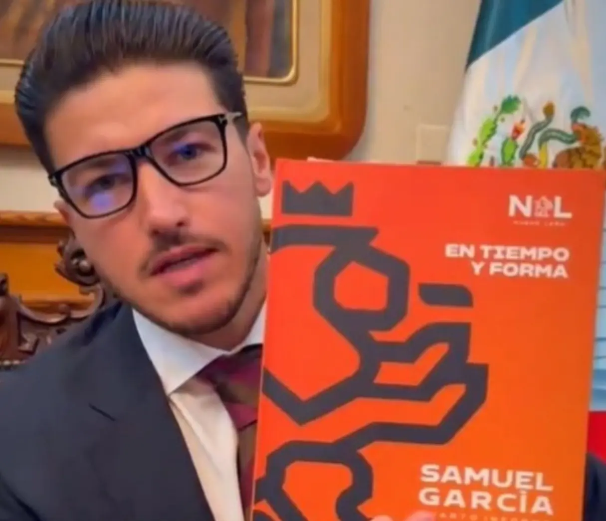 El gobernador invitó a los ciudadanos a consultar el documento del cuarto informe en la página oficial. Foto: Samuel García.