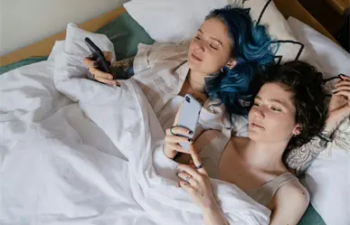 Esto recomienda la SSPC para reducir los efectos por uso de dispositivos móviles antes de dormir
