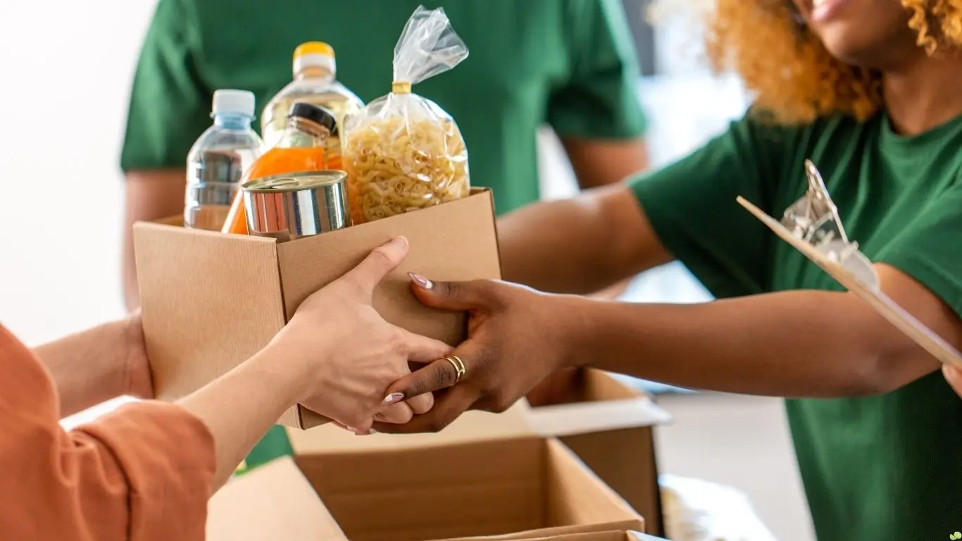 ¿Dónde y cuándo se pueden entregar las donaciones?. Foto: Canva