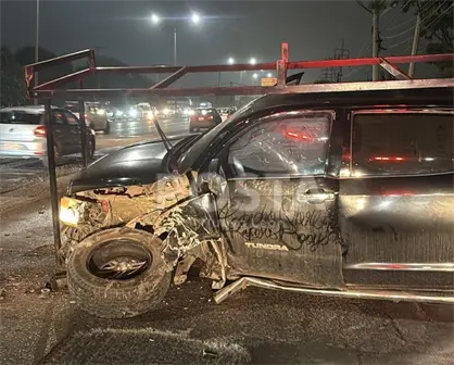 VIDEO | Estrellamiento de camioneta en Escobedo deja un lesionado y daños viales