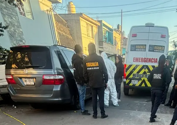 Hallan a cuatro personas ejecutadas dentro de una camioneta en Nezahualcóyotl