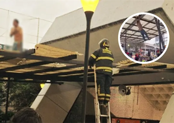 VIDEO | Policías salvan a hombre que intentó lanzarse desde estructura del Metro Mixcoac en CDMX