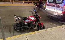 Pareja de motociclistas derrapa en Circuito Interior; se salvan de milagro Pareja de motociclistas derrapa en Circuito Interior; se salvan de milagro