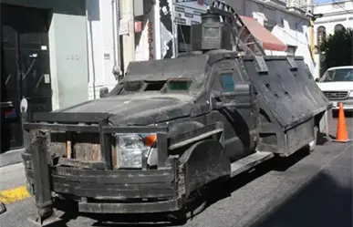FGR destruye en Tamaulipas 23 vehículos monstruos decomisados al crimen organizado