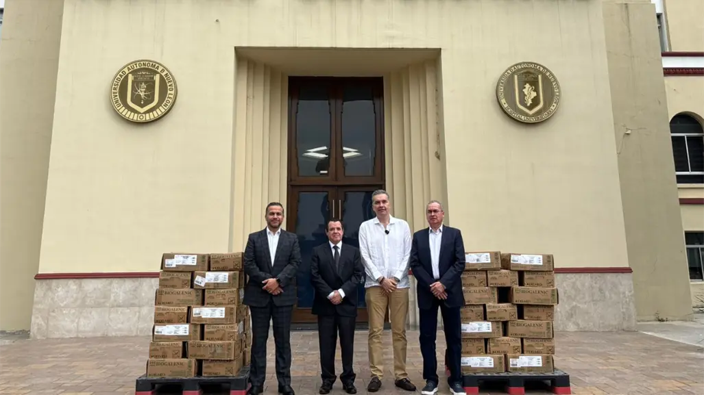 Waldo Fernández gestiona donativo de 14 millones en medicamentos al Hospital Universitario de Nuevo León