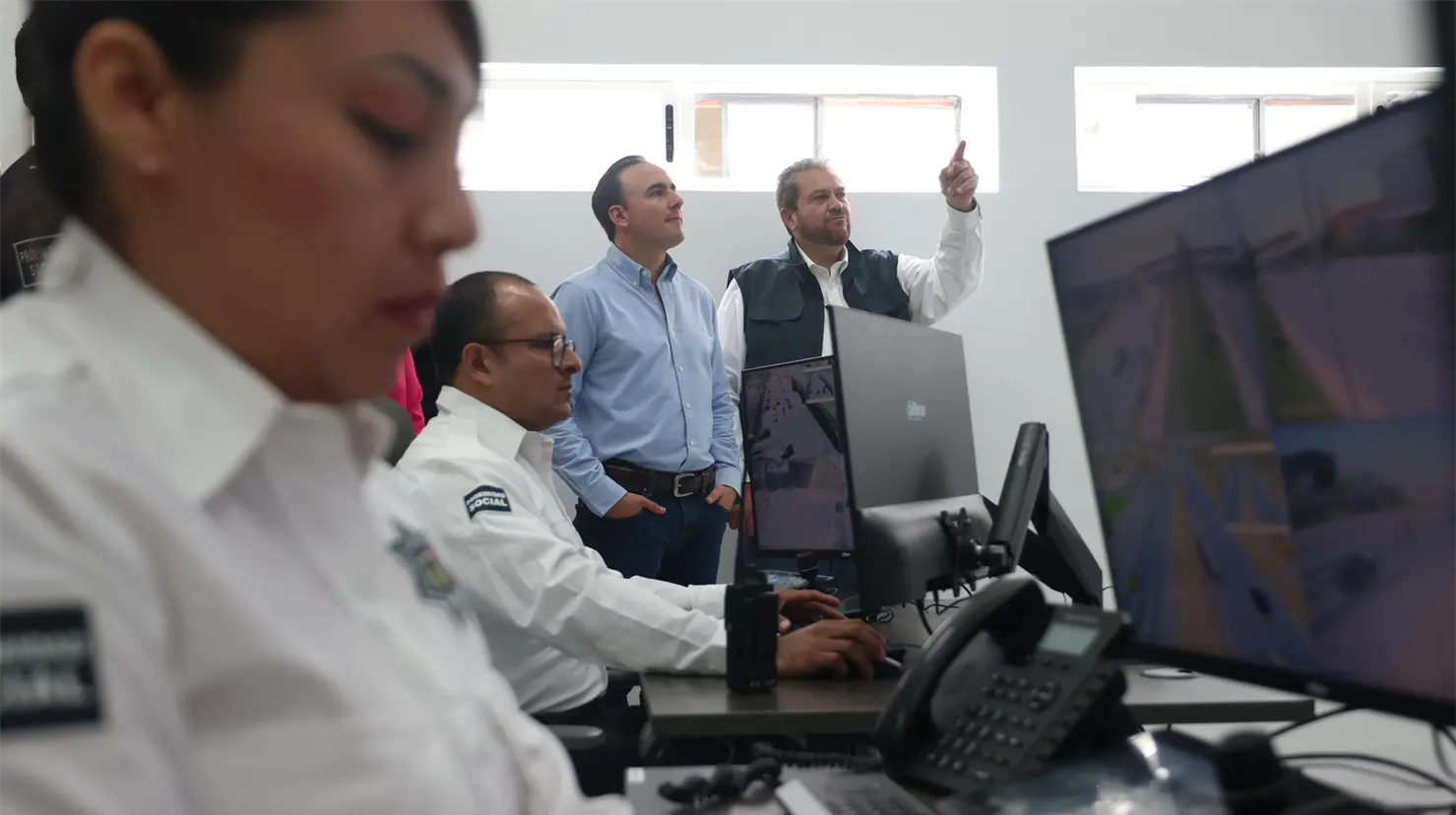 El gobernador Manolo Jiménez junto al alcalde de Ramos Arizpe, Tomás Gutiérrez. (Fotografía: Gobierno de Coahuila)