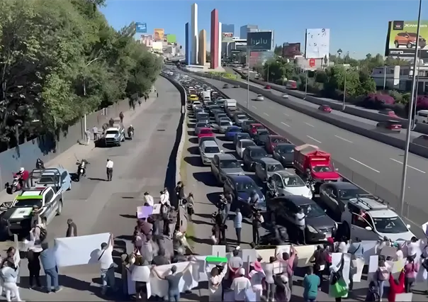 Caso Kimberly Moya: suman 12 horas de bloqueo en Periférico Norte por parte de familiares; exigen su aparición