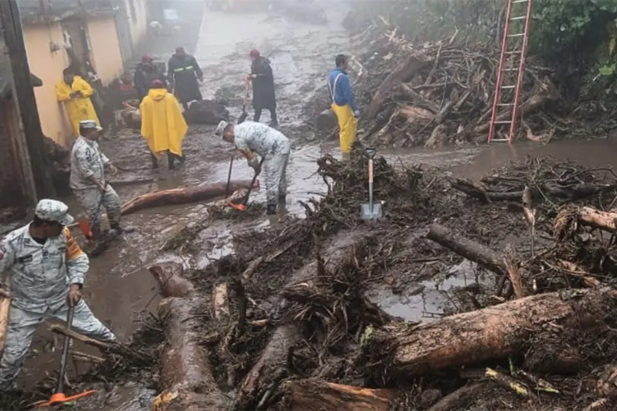 Claudia Sheinbaum reporta avances en restablecimiento de infraestructura tras inundaciones