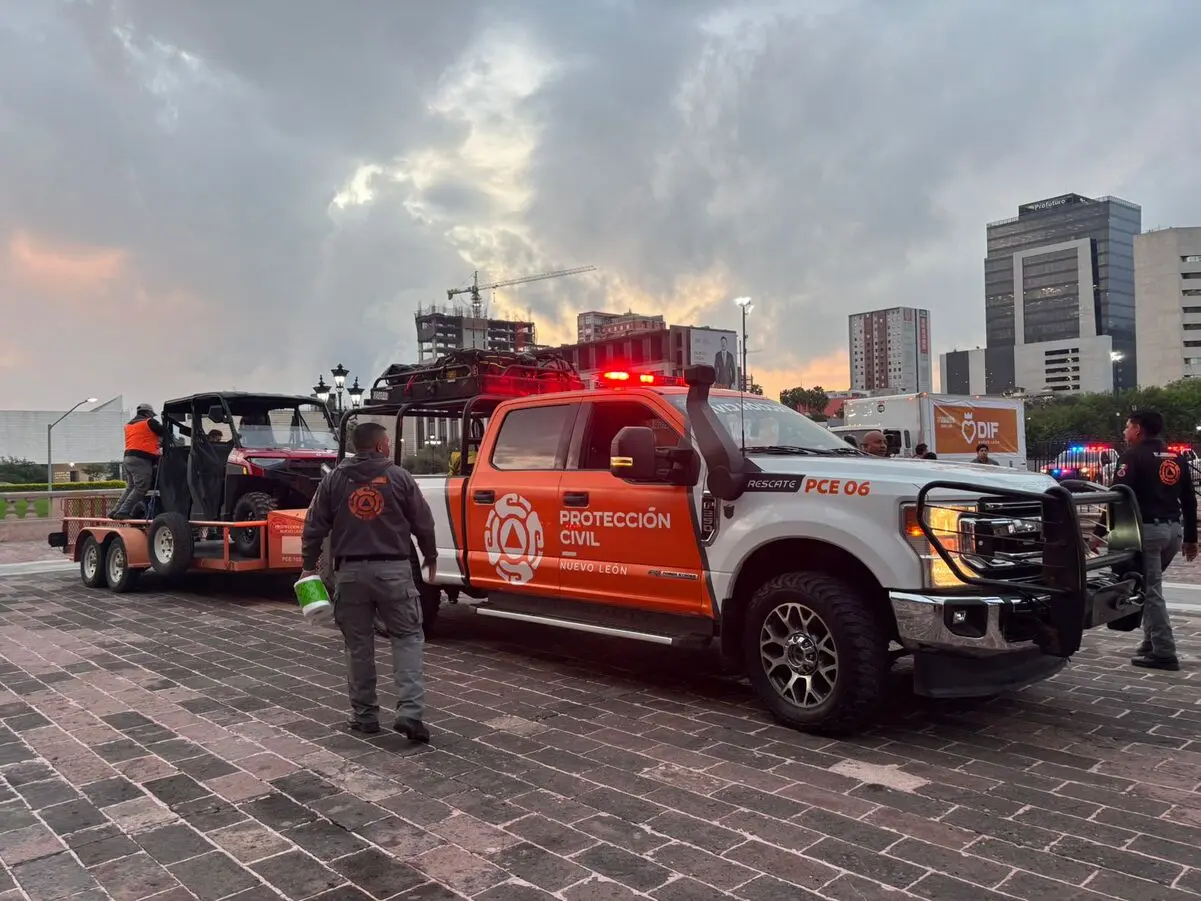 En el convoy que estará en el estado afectado, se encuentran camionetas, lanchas. Foto: Vianney Carrera.