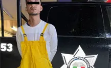 Hombre presume arma con moto robada y es detenido en Monterrey