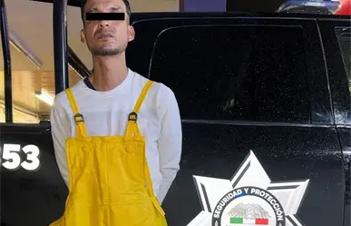 Hombre presume arma con moto robada y es detenido en Monterrey