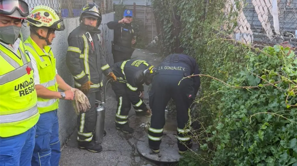 Explosión deja a dos hombres heridos al intentar robar cableado en la CDMX