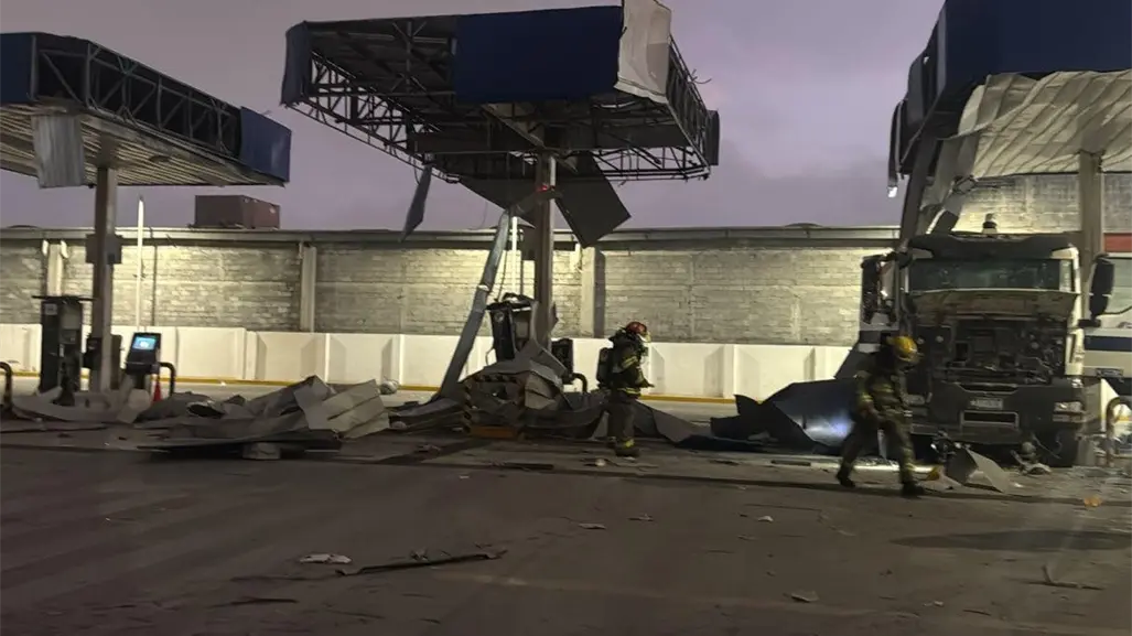 Explosión deja un lesionado y caos en avenidas de Monterrey
