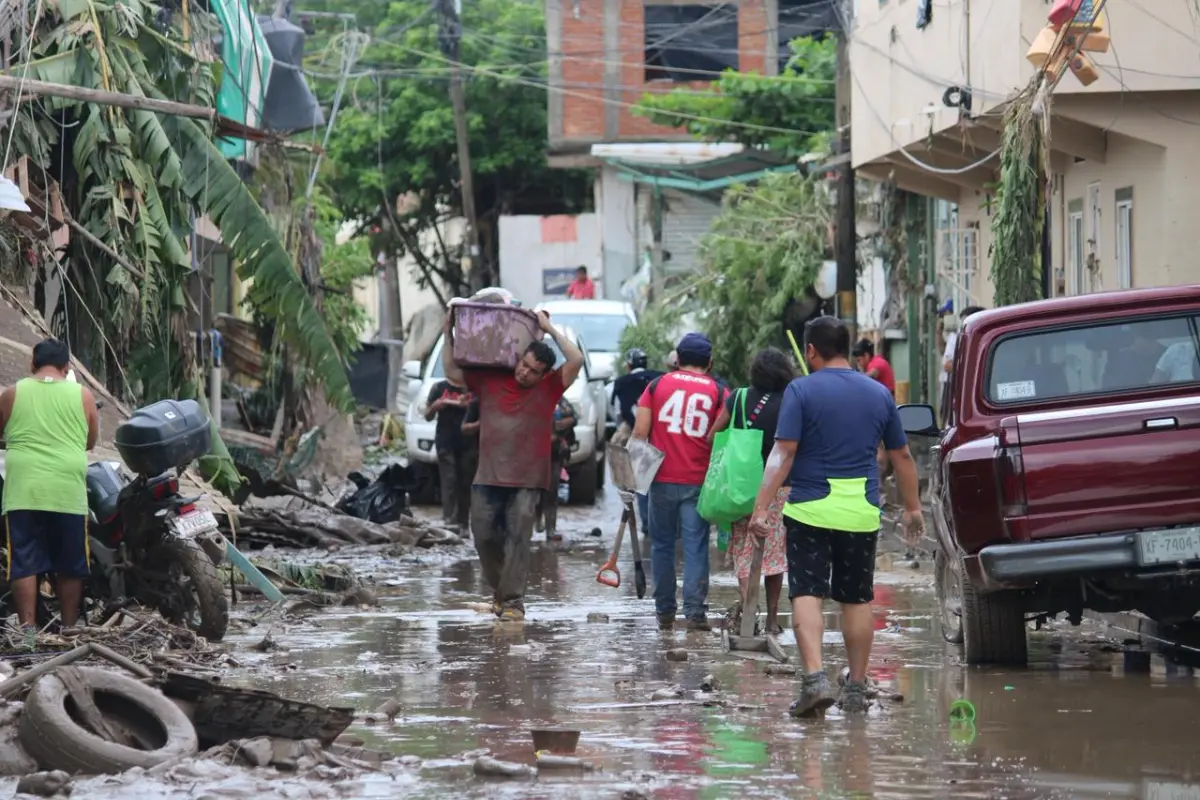 Afectaciones por las fuertes lluvias en Veracruz. Foto: X (@BuzosNoticias)