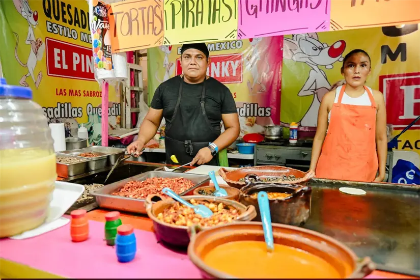 Podrás encontrar diferentes puestos de variedad gastronómica de Tamaulipas | Foto: Victoria Jiménez