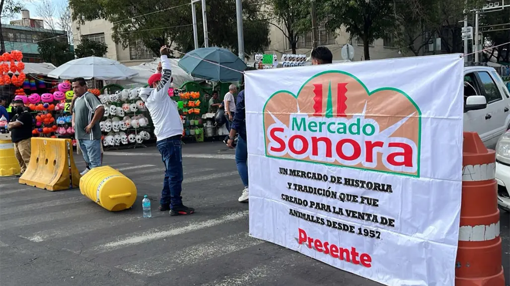 VIDEO | Protesta en Mercado de Sonora: comerciantes rechazan ley que prohibirá venta de animales en 2026