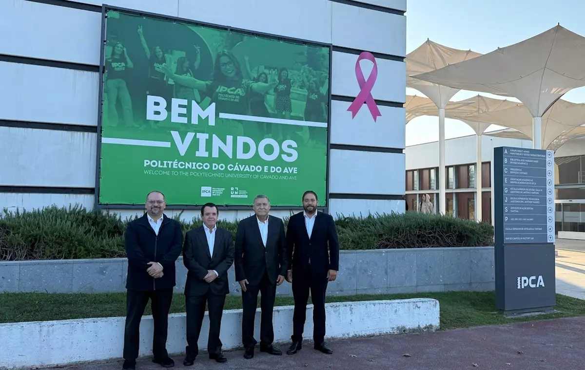 El rector de la UANL, Santos Guzmán López, en la asamblea general de la Alianza Universitaria Regional - Universidades Europeas (RUN EU) en Portugal. Foto: Universidad Autónoma de Nuevo León (UANL)