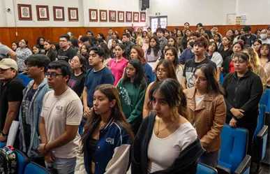 Alumnos de la Universidad Veracruzana convocan a marcha por compañeros desaparecidos
