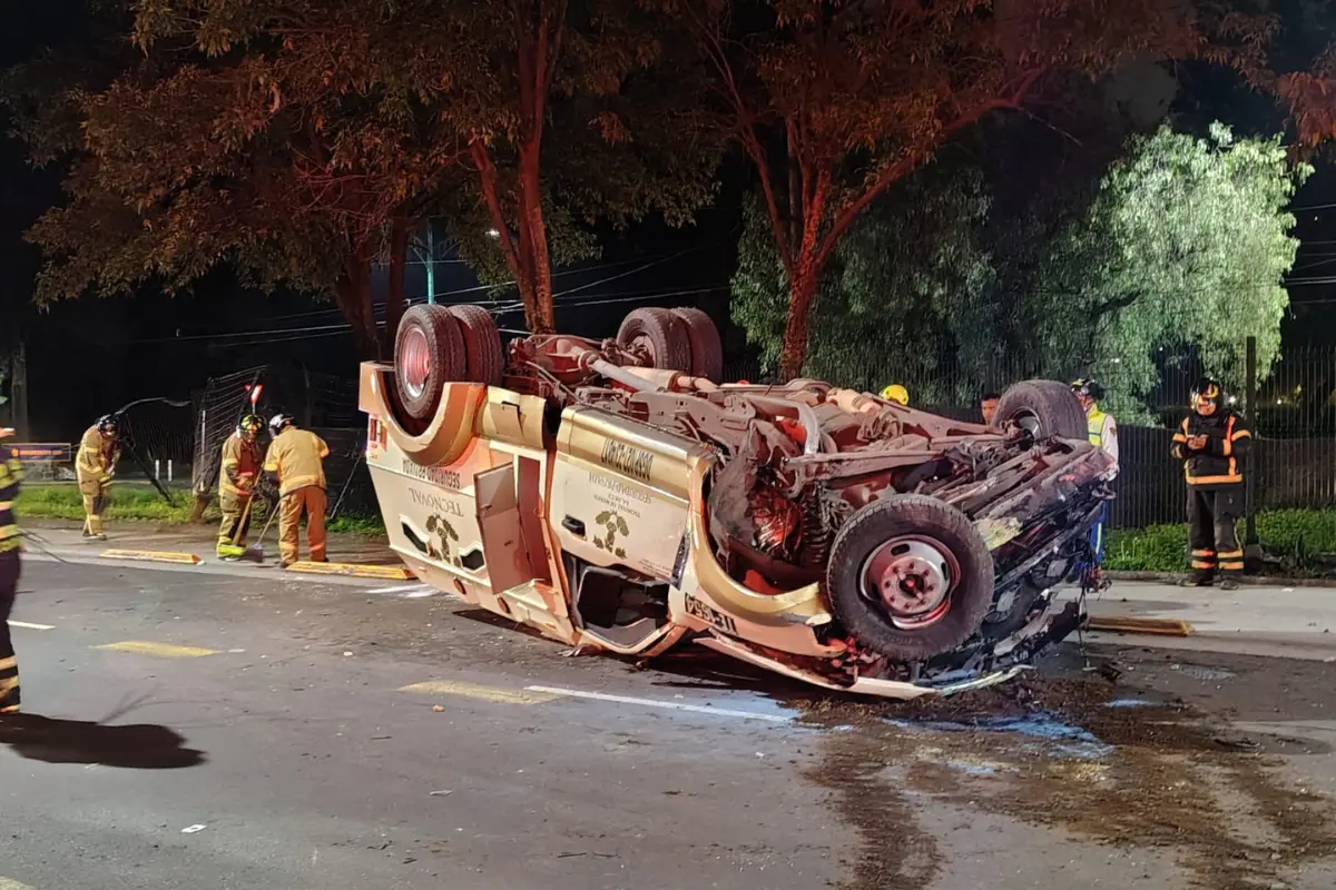 Camioneta de valores en CDMX. Foto: Ramón Ramírez