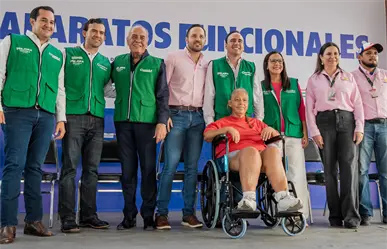 Manolo Jiménez entrega mil aparatos funcionales en Piedras Negras
