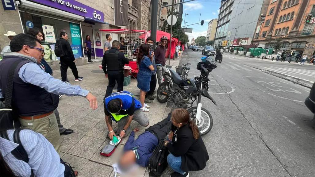 Atropellan a peatón en la colonia Centro; sufrió fuerte golpe en la cabeza