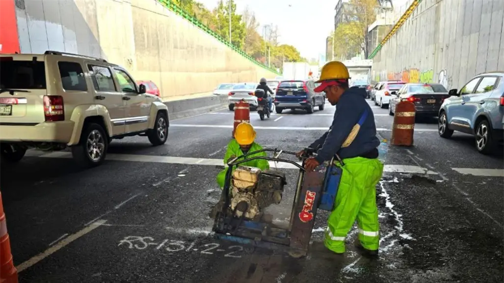 Tapar baches sin autorización en CDMX puede hacerte acreedor a esta costosa multa