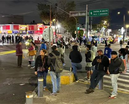 Bloqueo en Iztapalapa: comparsas de los 8 Barrios exigen presupuesto para carnavales