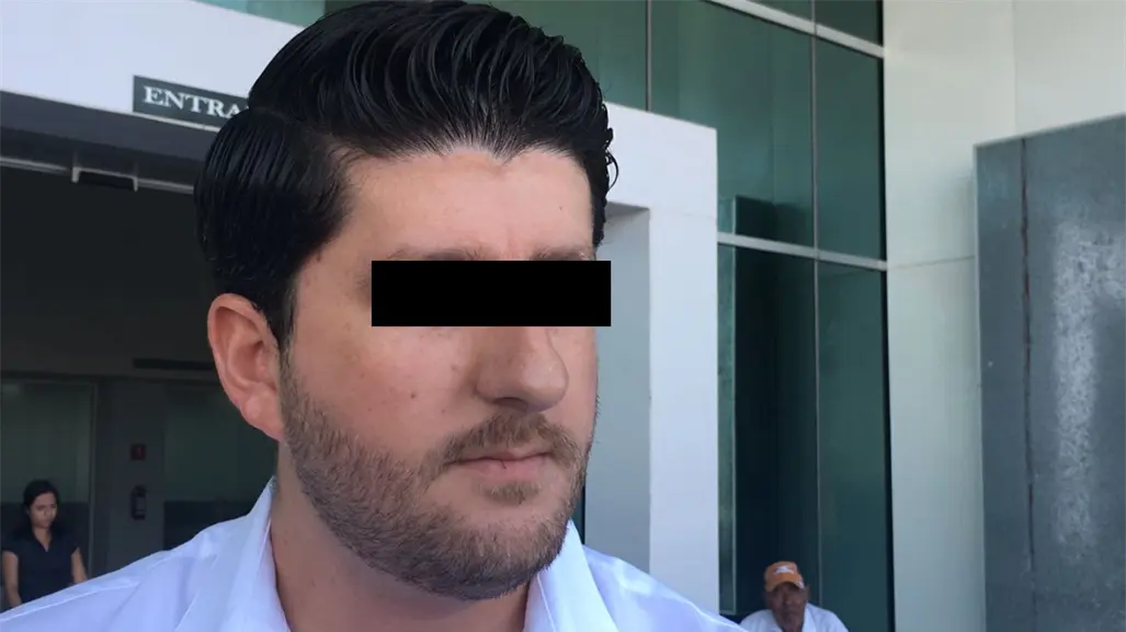 Juez ordena a ex subsecretario de Salud de Tamaulipas no salir de México