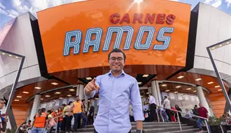 Félix Arratia inaugura la sucursal más grande de Carnes Ramos en Juárez con drive thru