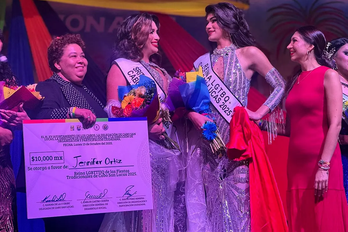 Jennifer Ortiz resultó ganadora como reina LGBTQ+ de las Fiestas Tradicionales de Cabo San Lucas. Foto: CABO ES.