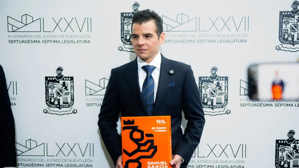 Miguel Flores entrega Cuarto Informe de Gobierno al Congreso de Nuevo León
