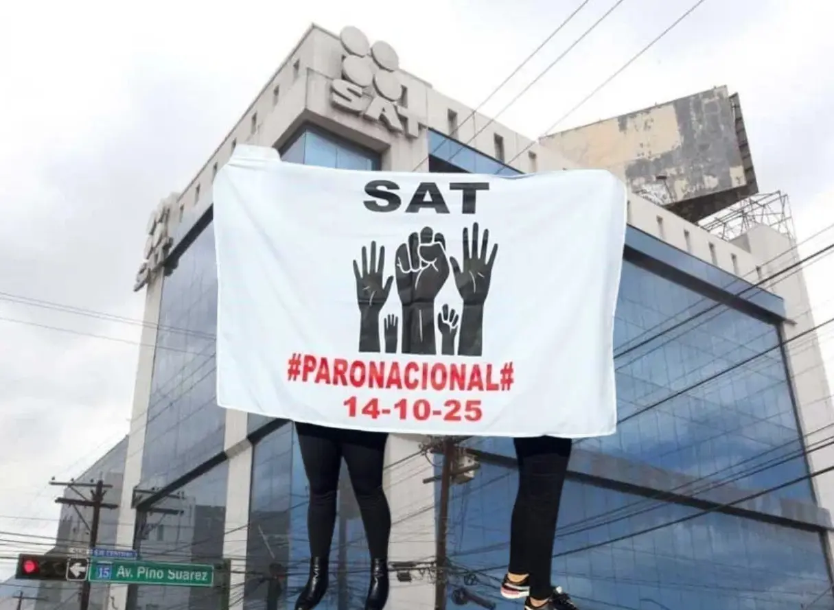 De acuerdo con los manifestantes, el motivo principal de la inconformidad es la falta de pago del ajuste salarial. Foto: Canva/Redes Sociales.