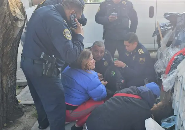 Policías héroes salvan a madre y bebé durante parto en plena calle de la Guerrero