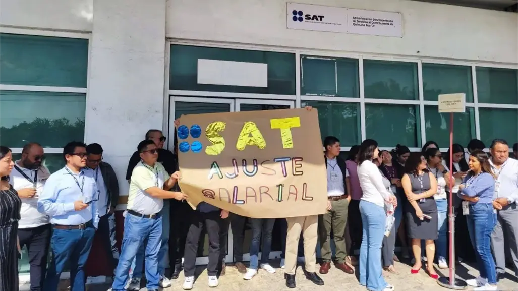 Empleados del SAT en Cancún se unen a paro nacional para exigir aumento salarial