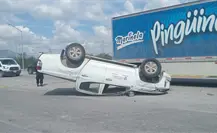 Volcadura deja un muerto y siete heridos en El Carmen, Nuevo León