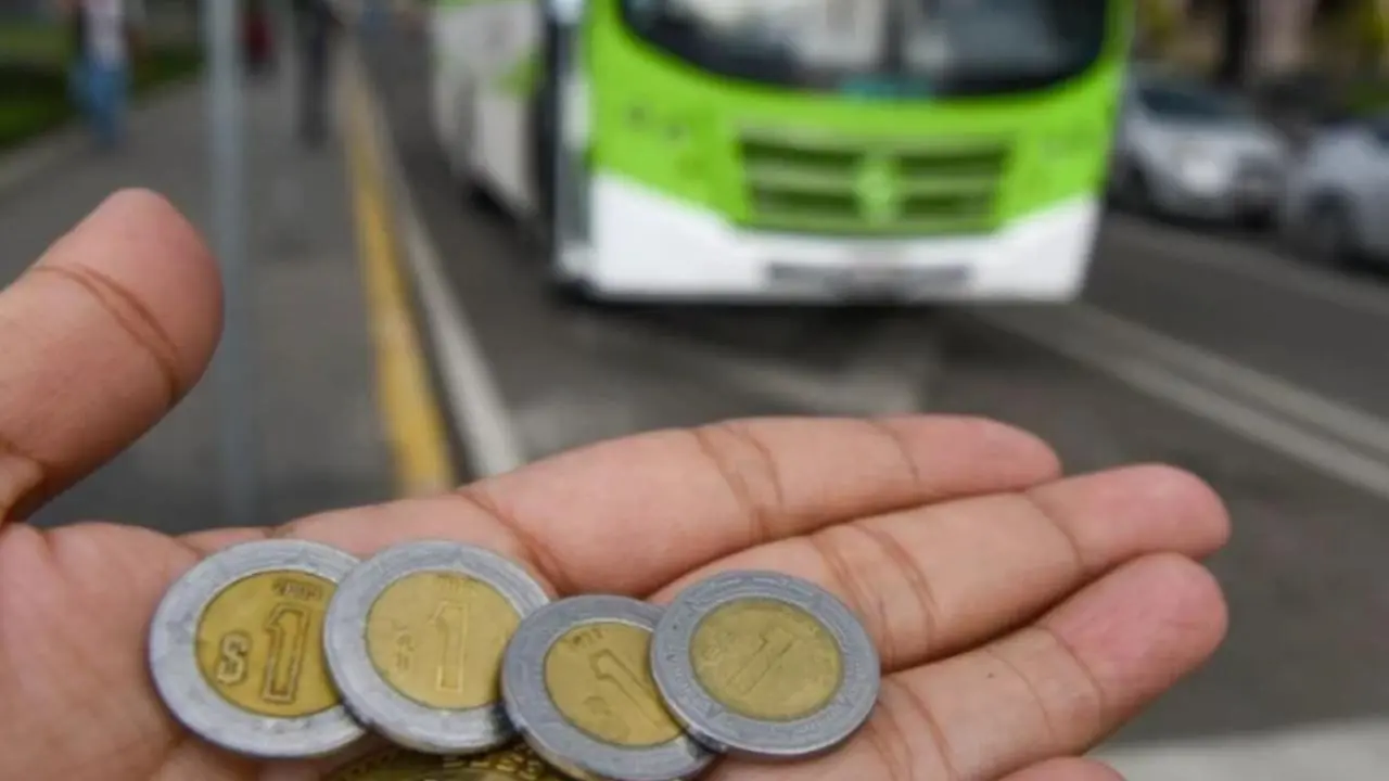 Aumento de pasaje en Edomex estas personas pueden pagar menos y te decimos cómo hacerlo. Foto: @SoyNaucalpan / Noticias ALV / Meximaniacos