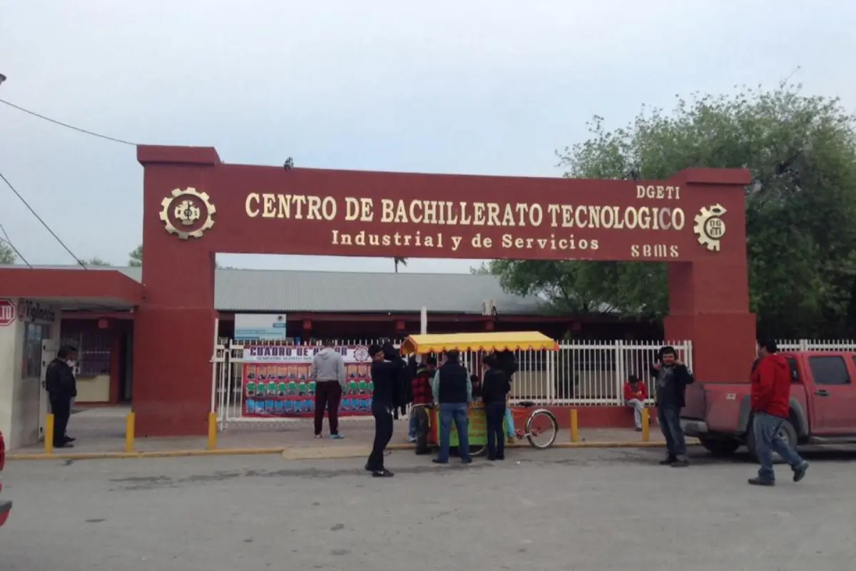 De acuerdo con los primeros reportes, la joven golpeó a su madre con una manopla, provocándole heridas que días después resultarían fatales. Foto: DGETI
