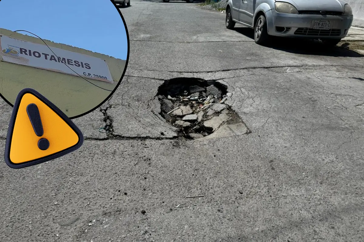 De acuerdo con vecinos, pese a haber realizado varios reportes, ninguna cuadrilla ha acudido al sitio para revisar o reparar la vialidad./Foto: Marco Juárez