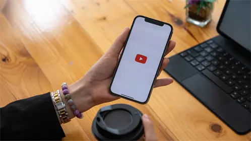 YouTube presenta fallas a nivel mundial, miles de usuarios reportan caída del servicio